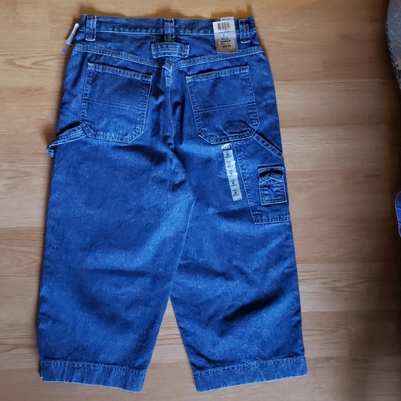 Carpenter capris Clearance